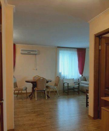 Квартира на продажу по адресу Россия, Республика Крым, Алушта, посёлок городского типа Партенит, улица Васильченко фото №4