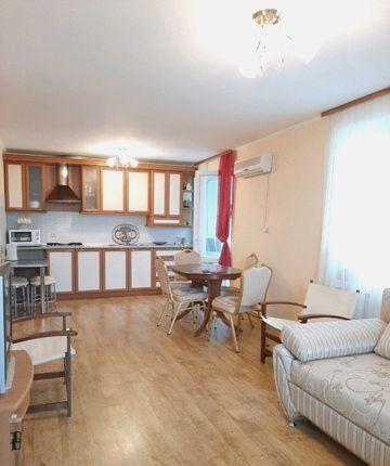 Квартира на продажу по адресу Россия, Республика Крым, Алушта, посёлок городского типа Партенит, улица Васильченко фото №5