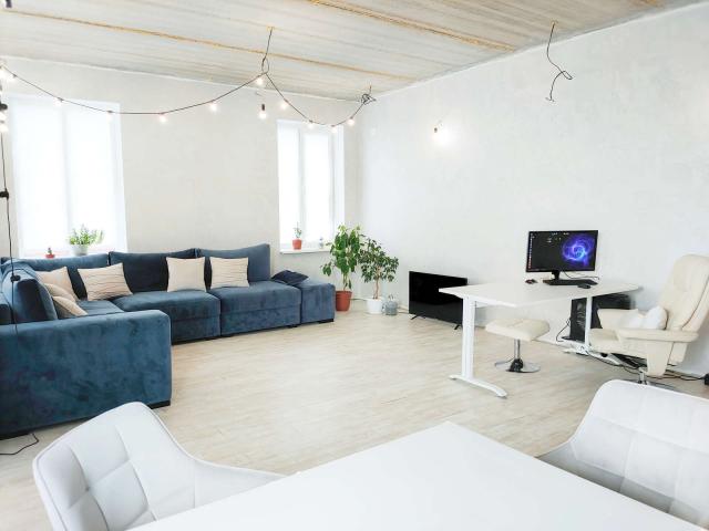 Дом на продажу в Строителе, Мичурина улица фото №1