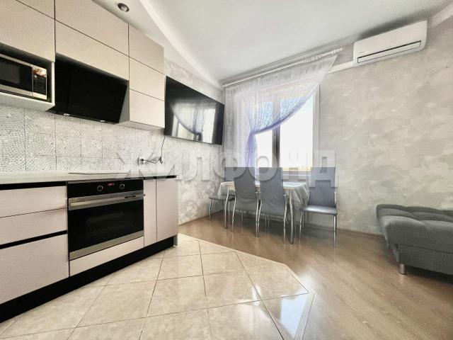 Квартира на продажу в Иркутске, Безбокова улица, 7/3 фото №0