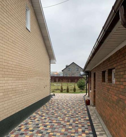 Дом на продажу в Строителе, Парковая улица фото №1