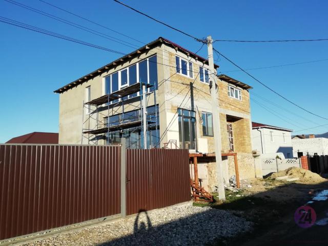Дом на продажу в селе Орлиное, Интернациональная улица, 21 фото №0