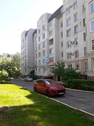 Квартира на продажу по адресу Россия, Брянская область, Брянск, ул. Ромашина, 37 фото №0