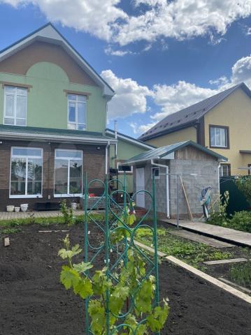 Коттедж на продажу в Строителе, Каштановая улица, 11а фото №2