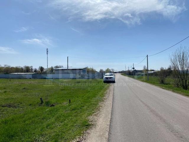 Участок на продажу в Новоживотинном, улица Космонавтов фото №1