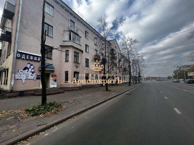 Квартира на продажу в Череповце, Победы проспект, 32 фото №1