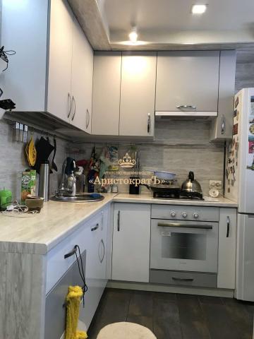 Квартира на продажу в Череповце, Менделеева улица, 2 фото №0