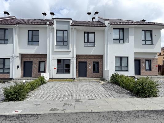 Таунхаус на продажу в Екатеринбурге, Абрикосовая ул, 24 фото №0