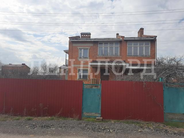 Дом с участком на продажу в хуторе Весёлый, улица Алроса фото №0