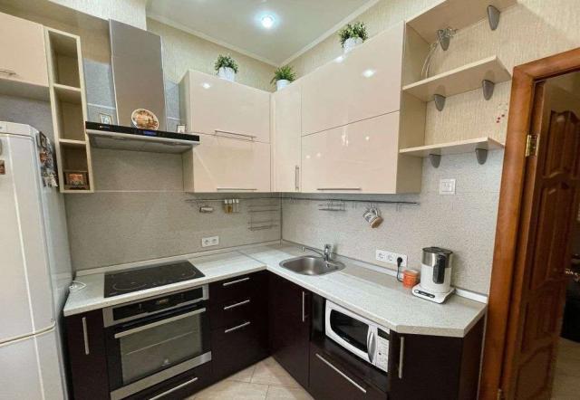 Квартира на продажу в Ростове-на-Дону, улица Добровольского, 1/3 фото №0