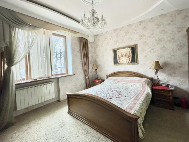 Квартира на продажу в Ростове-на-Дону, улица Варфоломеева, 215 фото №0