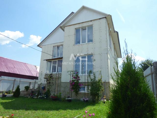 Дом на продажу в Камышевке, Центральная улица фото №0