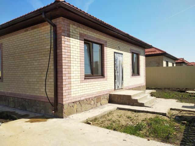 Дом на продажу в хуторе Ленина (Ленина Радужная улица), Ореховая ул, 10 фото №0