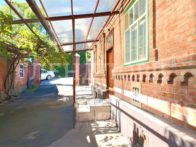 Дом с участком на продажу в Ростове-на-Дону, Владивостокский переулок фото №2