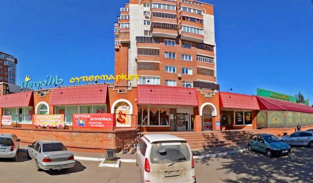 Торговая площадь на продажу в Омске, ул. Декабристов, д. 98 фото №0
