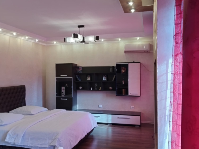 Роскошная квартира класса люкс с огромной шикарной кроватью и джакузи на 600л  фото №2