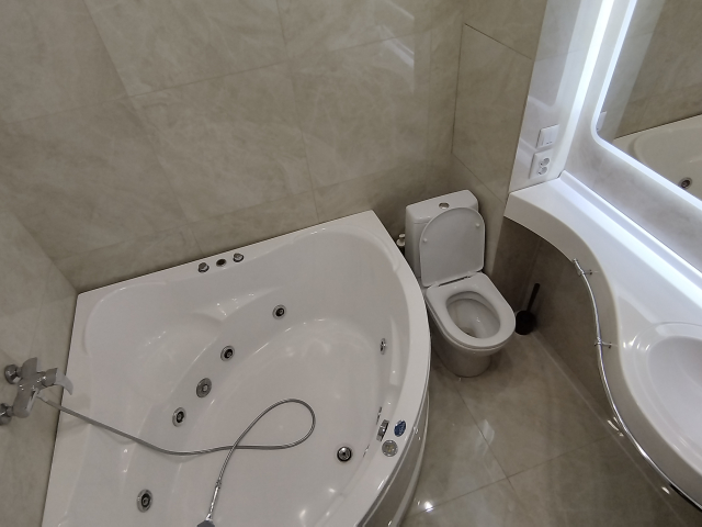 Роскошная квартира класса люкс с огромной шикарной кроватью и джакузи на 600л  фото №6