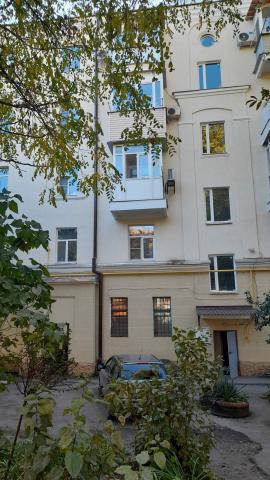 Квартира на продажу в Таганроге, улица Розы Люксембург, дом 38 фото №0