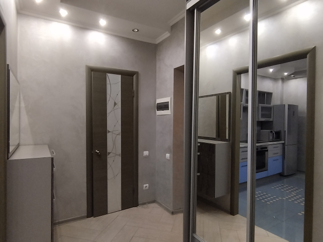 Шикарная однокомнатная квартира в новом доме в Самаре огромная джакузи фото №7