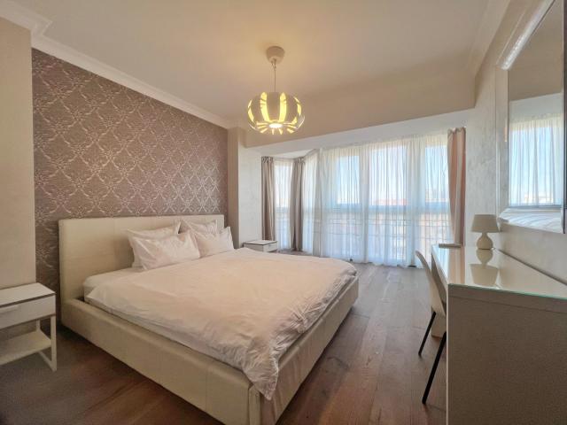 Квартира на продажу в Владивостке, Станюковича ул., 3 фото №0
