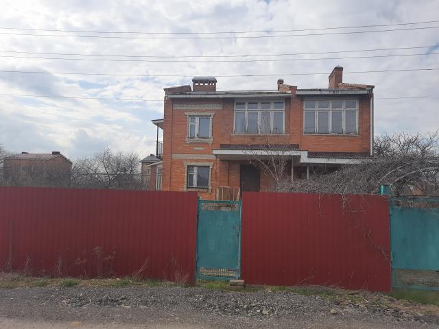 Дом с участком на продажу в хуторе Весёлый, улица Алроса фото №0