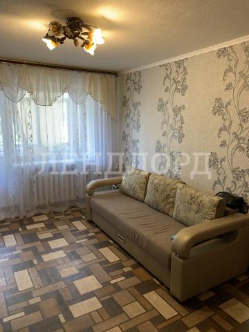 Квартира на продажу в Новочеркасске, улица Макаренко, 36 фото №1