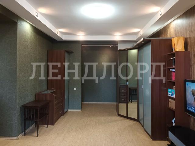 Квартира на продажу в Ростове-на-Дону, улица Добровольского, 1/2 фото №0