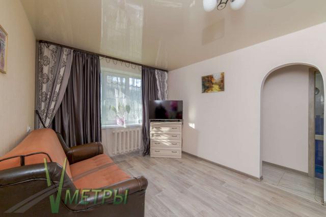 Квартира на продажу в Владивостке, Запорожская ул, 4 фото №0