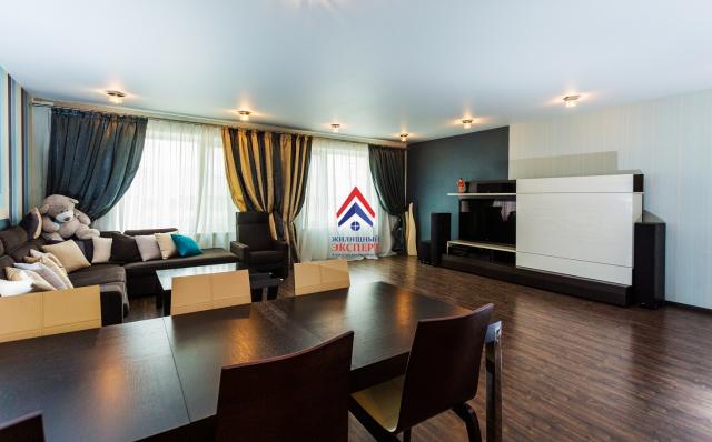 Квартира на продажу в Петропавловске-Камчатском, улица Топоркова, 7 фото №0