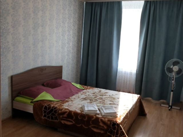 Квартира в аренду. Все необходимое для. ФОТО вышю !! проживания есть. Соседи хорошие.  С детьми можно и домашними животными. Залога нет.  Жду скриншот или ссылку на объявления. фото №1