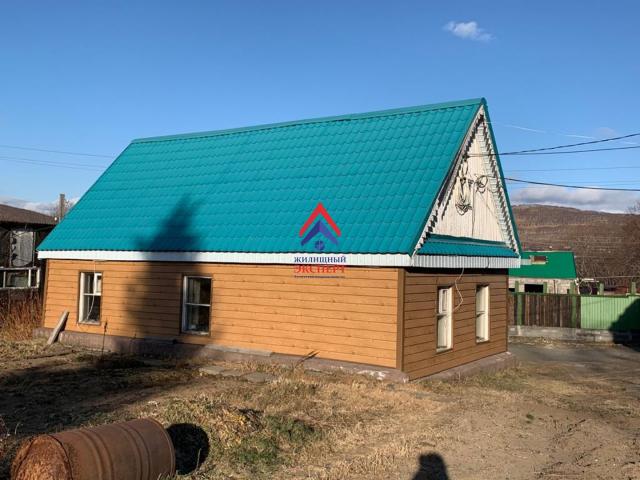 Дом с участком на продажу в Петропавловске-Камчатском, Петропавловск-Камчатский, Тундровая улица, 104 фото №0
