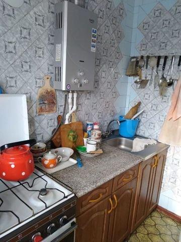 Квартира на продажу в Шахтах, пр-кт. Чернокозова, 141 фото №1