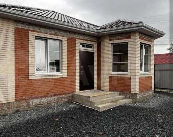 Дом на продажу в Батайске, Сальская улица фото №1