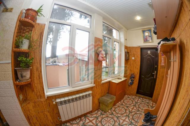 Квартира на продажу в Ялте, переулок Халтурина, 4 фото №1