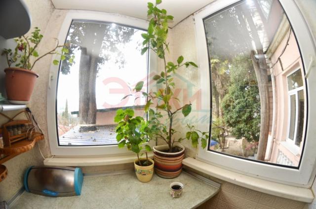 Квартира на продажу в Ялте, переулок Халтурина, 4 фото №3