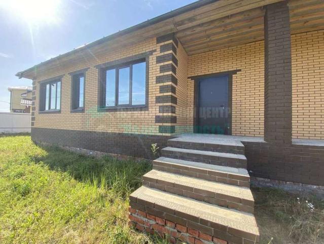 Дом на продажу в Строителе, Индустриальная улица фото №1