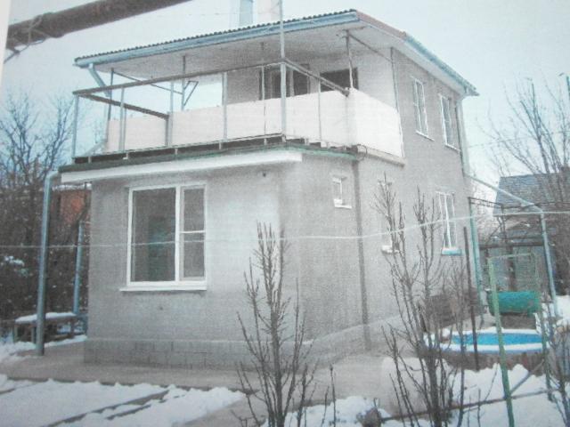 Дом с участком на продажу в Батайске, 124 фото №0