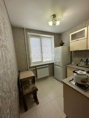 Квартира на продажу в Орёле, Рощинская улица, 21 фото №0