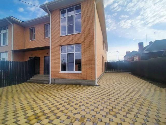 Таунхаус на продажу в Динской, Мира ул.,, 42 фото №0
