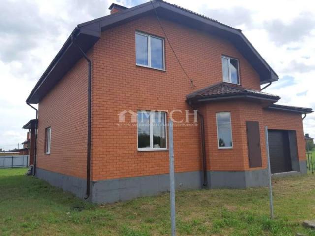 Дом на продажу в Луховице, Семейная улица, 22 фото №0