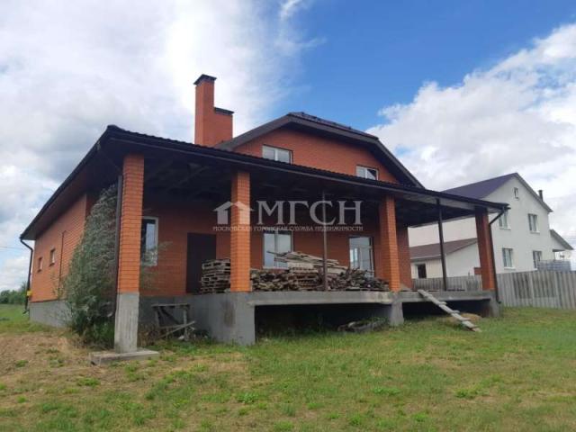 Дом на продажу в Луховице, Семейная улица, 22 фото №1