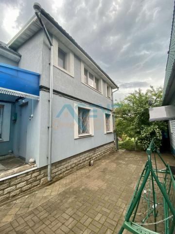 Дом на продажу в Строителе, Центральная улица фото №2