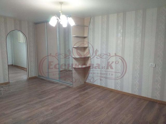 Квартира на продажу в Кургане, 6-й мкр, 3 фото №1