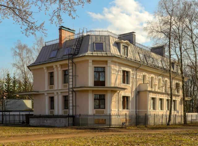 Коттедж на продажу в Санкт-Петербурге, Реки Малой Невки набережная, 37 фото №0