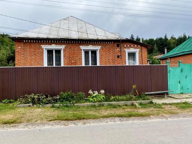 Дом на продажу в Борисовке, Октябрьская улица фото №0