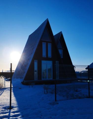 Дом с участком на продажу в коттеджном поселке Ежевичное, коттеджный посёлок Ежевичное, 130 фото №0