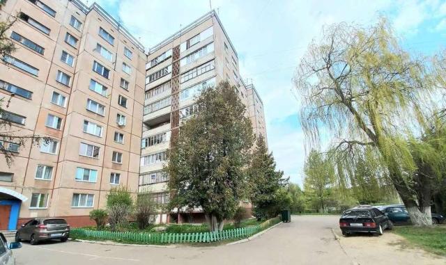 Комната на продажу в Орёле, Рощинская улица, 27 фото №0