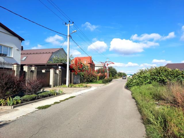 Участок на продажу в Строителе, Магистральная ул фото №0