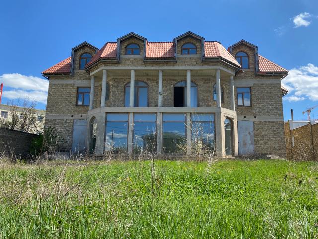 Дом с участком на продажу в Симферополе, Симеизская ул фото №0