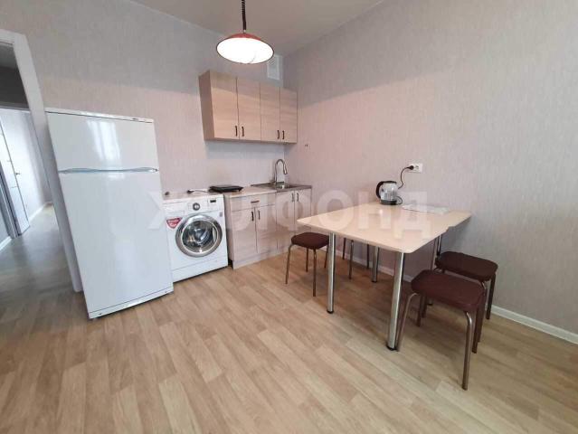 Квартира в аренду в Новосибирске, Титова улица, 254/1 фото №0